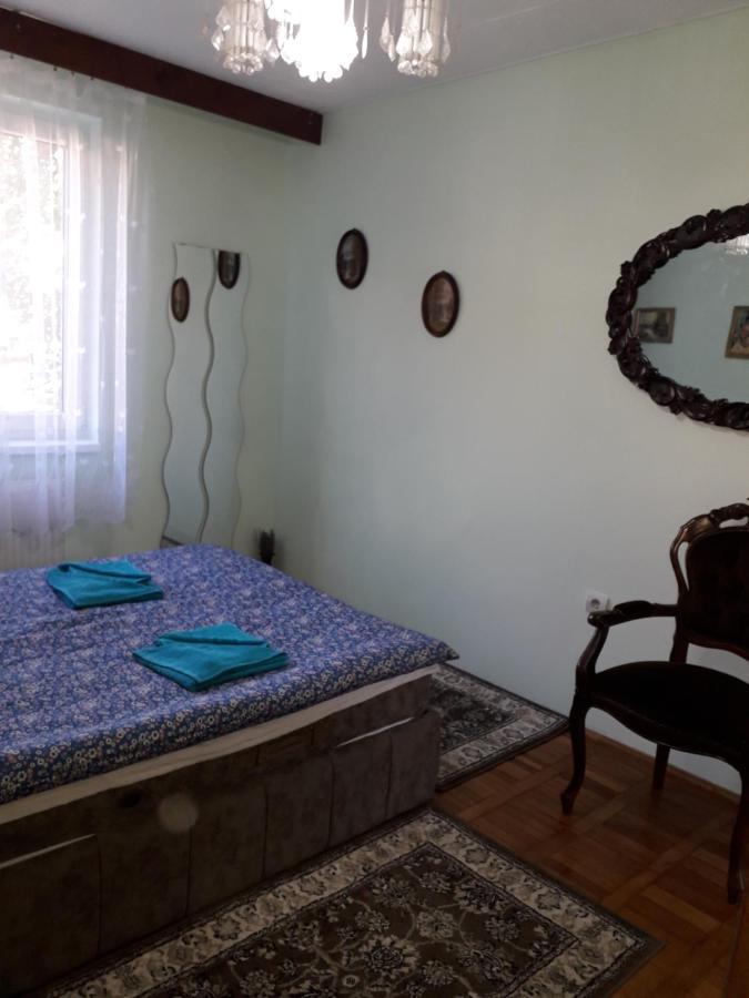 Cozy, Central 1-Bedroom Apartment In Timisoara, Romania Ngoại thất bức ảnh