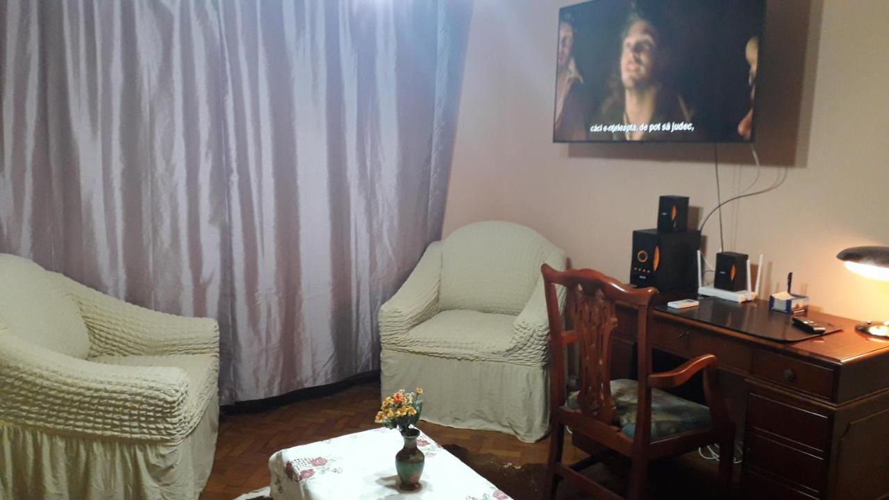 Cozy, Central 1-Bedroom Apartment In Timisoara, Romania Ngoại thất bức ảnh